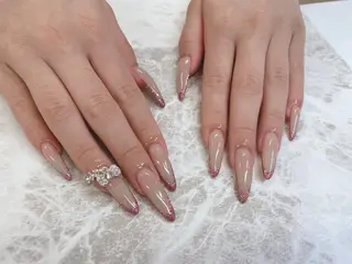 ネイル salon  Lilou所属・salon Lilouのネイルデザイン