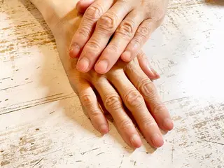 ネイル ネイルケアサロン Re-na-iL所属・なかがわ なつきのネイルデザイン