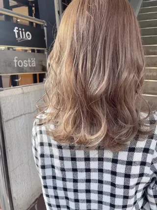 ミディアム カラー 梅田美容室 山崎海波のヘアスタイル