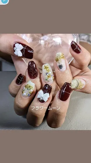 ネイル フラワー ムーンのネイルデザイン