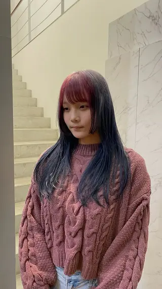 ロング マツザキ マナトのヘアスタイル