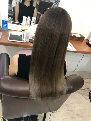 ロング カラー Aujua ソムリエ 勝又舞夏のヘアスタイル