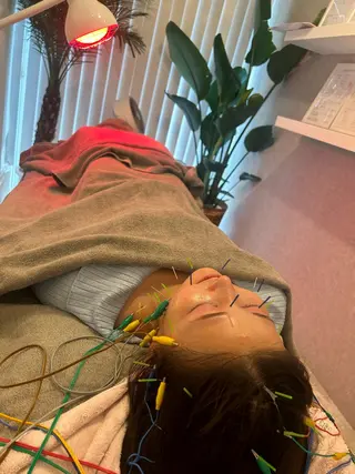 美容鍼灸サロン mahoroba院長のエステ・リラクイメージ