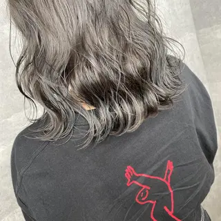 ミディアム カラー _WHITE 天王寺のヘアスタイル