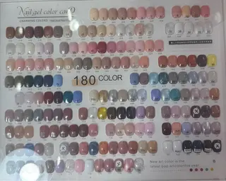 ネイル Regina レジーナのネイルデザイン