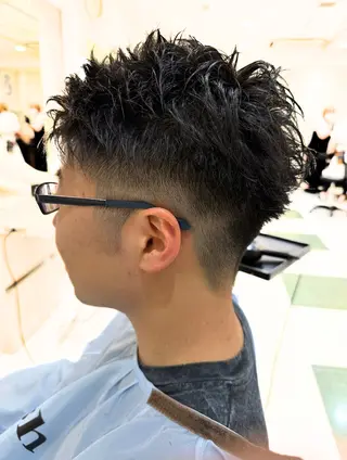 ショート ボブ•ショートカット 草野太一のヘアスタイル