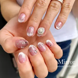 ネイル nailsalon Mirrorのネイルデザイン
