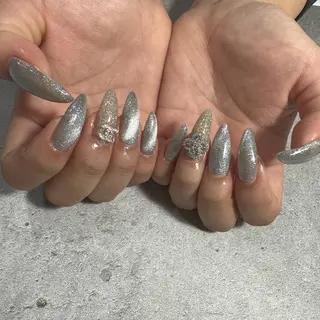 ロング nail salon  amour所属・井上 優愛のネイルデザイン
