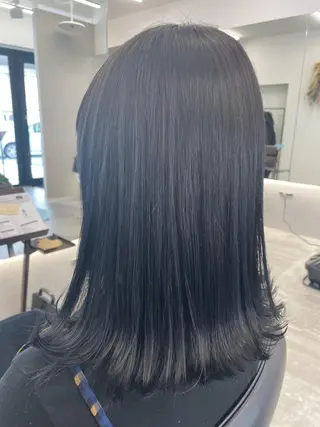 セミロング カラー KANGOLSALON 富山セントラル所属・松井 亜美のヘアスタイル