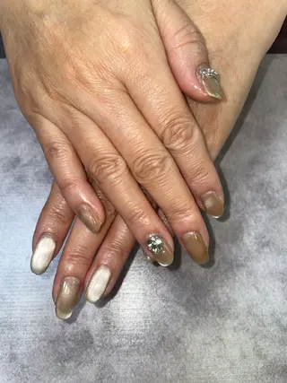 ネイル rino nail所属・坂上 詩織のネイルデザイン