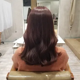セミロング カラー とみー 艶カラー/  大人女性のお悩み相談のヘアスタイル