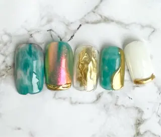 ショート カラー キッズ 2dy所属・2DY NAIL SALONのネイルデザイン