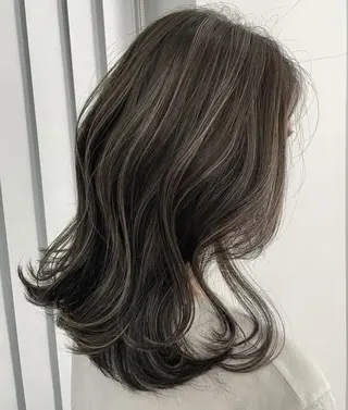セミロング 鶴井 美空のヘアスタイル