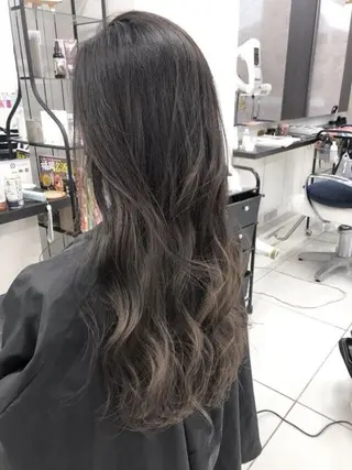 ロング 八谷 将平のヘアスタイル