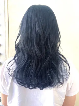 ロング カラー ANNA /艶髪/ハイトーンのヘアスタイル