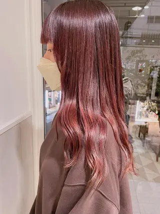 カラー 齋藤 咲のヘアスタイル