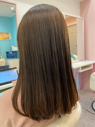 ロング カラー 山下 美羽のヘアスタイル