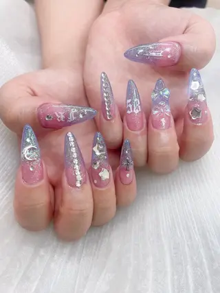 ネイル 五十嵐 美智のネイルデザイン