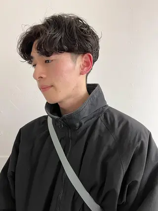 ミディアム パーマ メンズ メンズスタイリスト リュウジのヘアスタイル