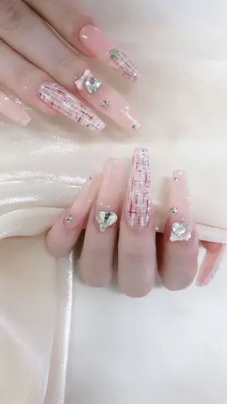 ネイル LR.ONE リナのネイルデザイン