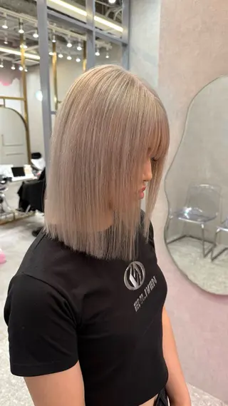 ショート カラー ケアブリーチ 韓国レイヤーKYONのヘアスタイル