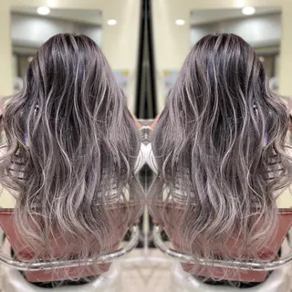 セミロング Y Uのヘアスタイル