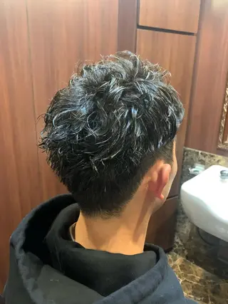 ショート パーマ メンズ プレミアムバーバー新宿店所属・新宿駅近！ 💈口コミ多数✨のヘアスタイル