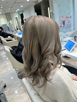 セミロング カラー はるか/ブリーチカラ ー/ヘアアレンジ🤍のヘアスタイル