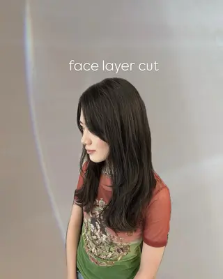 ロング INORI|艶カラ ー|フェイスレイヤーのヘアスタイル