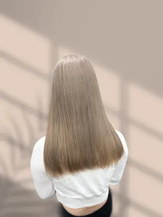 ロング カラー くすみミルクティー／ ブラウン🪡TOWAのヘアスタイル