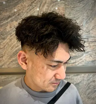 ショート パーマ メンズ ヒロ銀座新橋店所属・ヒロ銀座　さかうえ ひかる💈のヘアスタイル