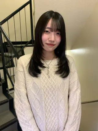 セミロング カラー riho🪻暗髪/ 色持ちがいいカラーのヘアスタイル