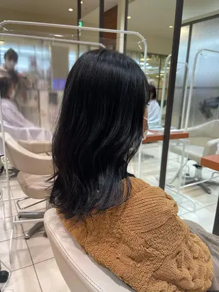 カラー カネヒラ リョウスケのヘアスタイル