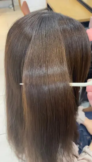 ロング あやめ【顔まわり/レ イヤー/柔らかカラ】のヘアスタイル