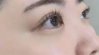 マツエク・マツパ une FEMINの眉毛・アイブロウイメージ