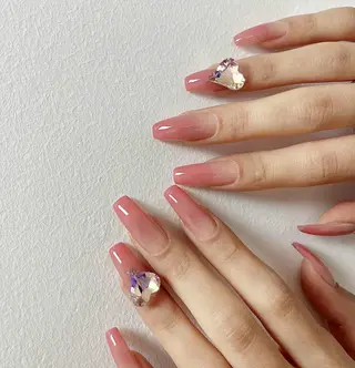 ネイル AngelChris ビューティーサロンのネイルデザイン