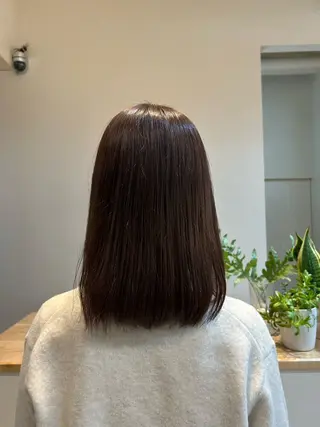 ミディアム カラー ウジイエ ミユウのヘアスタイル