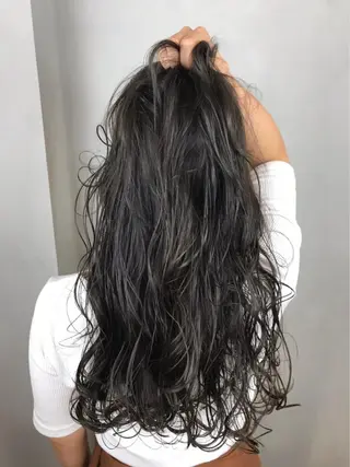 ロング カラー L’atelier BROCANTE (ラトリエ ブロカント)所属・BROCANTE立川 karasawa.nのヘアスタイル