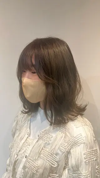 ミディアム カラー 中山 紗希のヘアスタイル