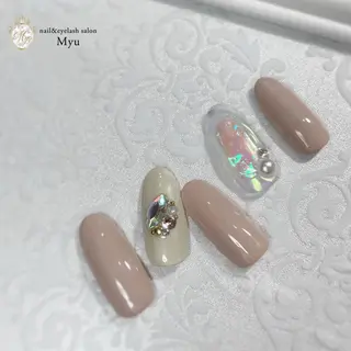 ネイル myu天神店 かえでのネイルデザイン