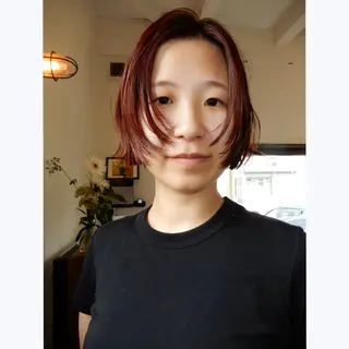 ショート カラー おざき ともかのヘアスタイル