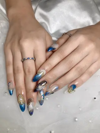 ネイル U·Mi nail salon所属・U·MI 長さ出し専門店のネイルデザイン