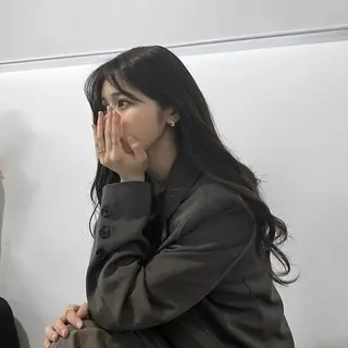 セミロング カラー サロウィン　神戸三宮店所属・三宮No.1ブリーチ 無しカラー/杉山太貴のヘアスタイル