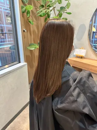 ロング カラー 佐藤 結衣のヘアスタイル