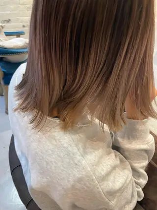 ミディアム 泊 紗羅のヘアスタイル
