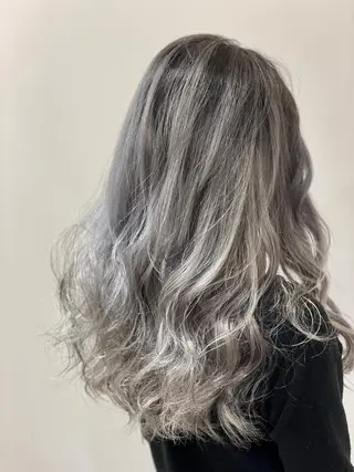 セミロング カラー ヘアアレンジ 髪質改善×ハイトーン 中田啄也のヘアスタイル