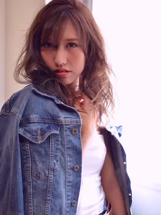 セミロング カラー 吉祥寺aivee 若手注目スタッフのヘアスタイル