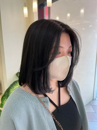 ミディアム 最高の髪質改善🩵 艶カラー 惠美のヘアスタイル