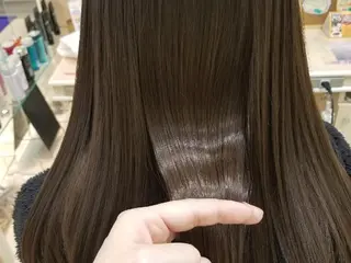 ロング 山内 佐江子のヘアスタイル