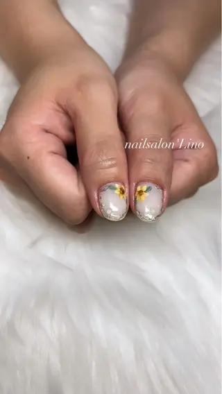 ネイル Lino𓂃⟡.· Chizuruのネイルデザイン